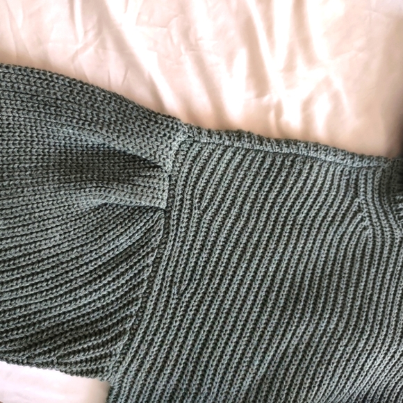 Sweaters - Picture 2 of 3